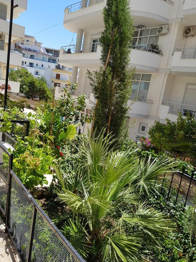 Rock Apartments Sarande Exterior photo